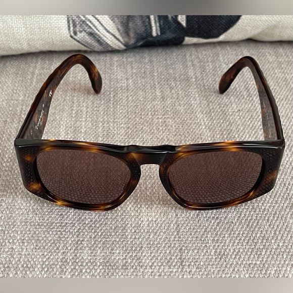 CHANEL iCONiC Tortoise Shell Brown Quilted CC Logo Sunglasses W/Case 💯AuThEnTiC - Picture 11 of 16